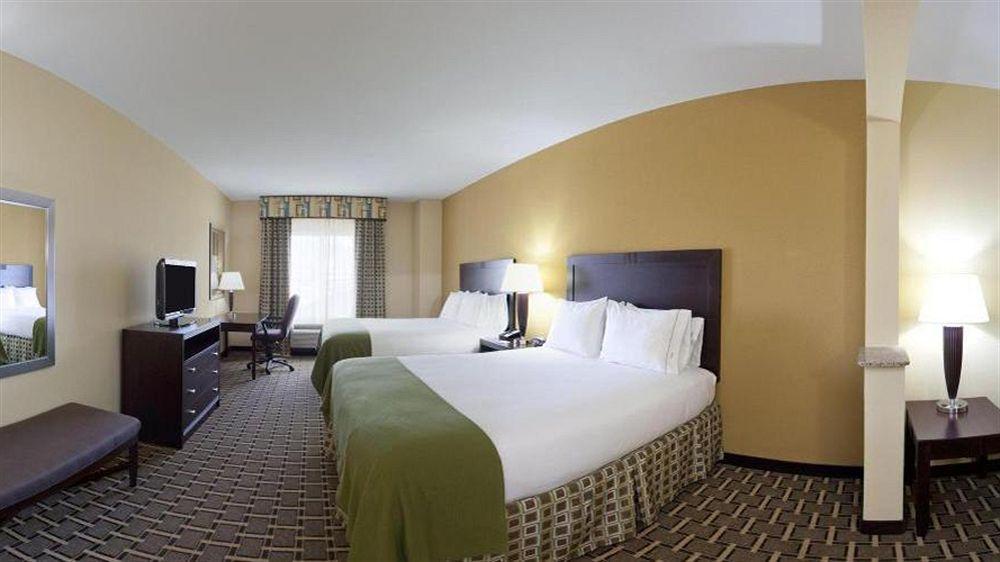 Express & West Hotel